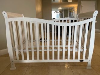 🌟 Brand New Dream On Me Violet 4-in-1 Crib – White 🌟