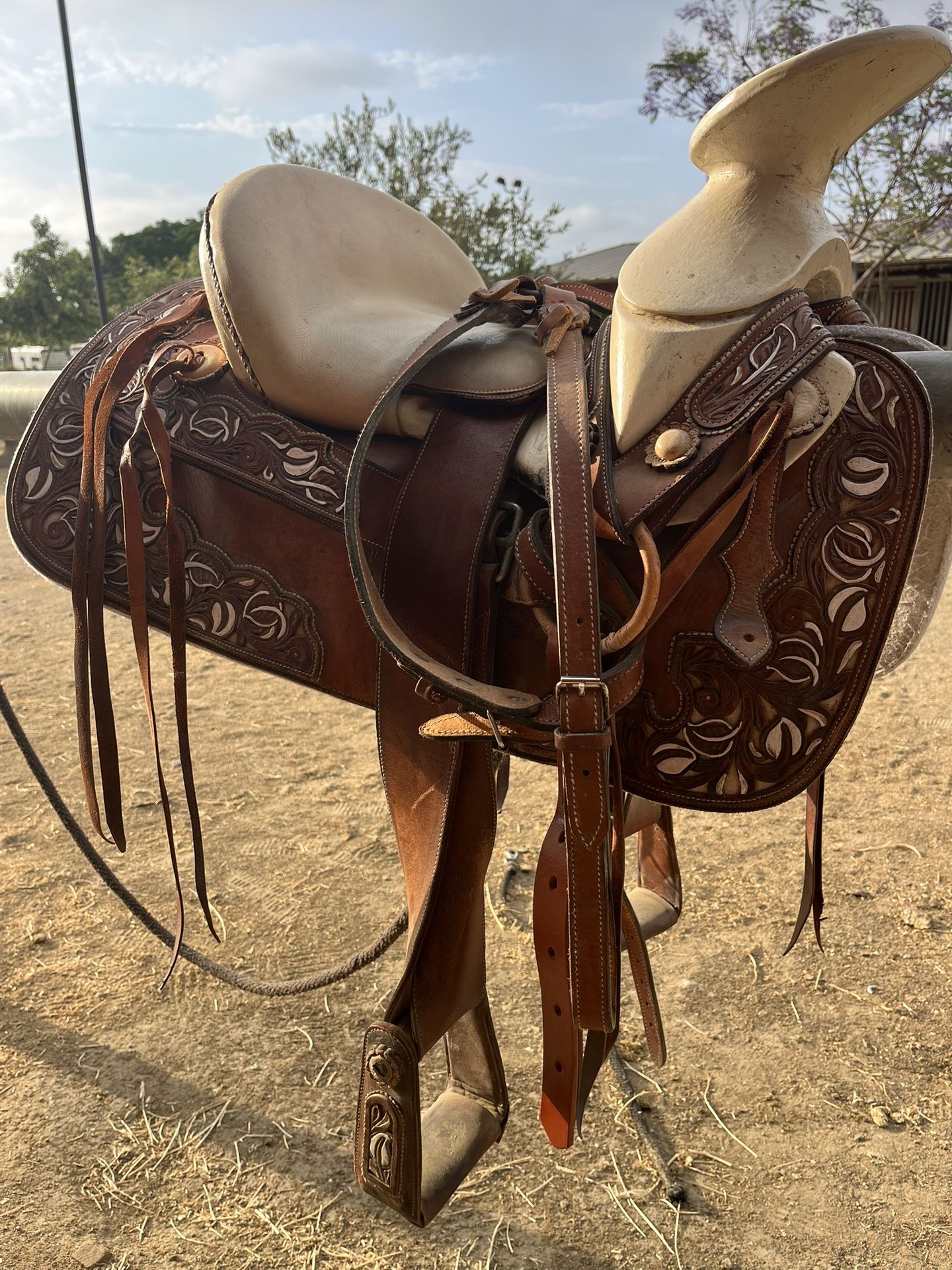 Horse Saddle/ Montura