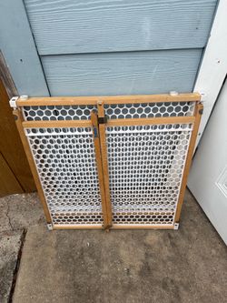 Safety 1st Baby Gate