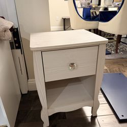 Kids side table….free