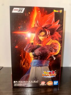 Bandai Ichibansho Figure Dragon Ball Z Dokkan Battle Super Saiyan 4 Gogeta