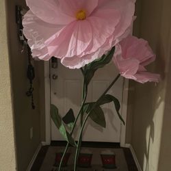 Giant Artificial Flowers 