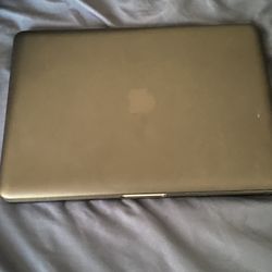 Macbook Pro 2010 + Free Casing