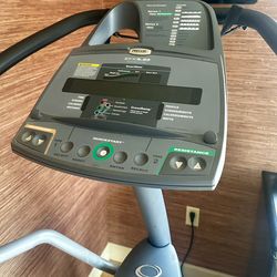 Precor EFX 5.23 Elliptical Machine