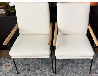 Set of dining chairs