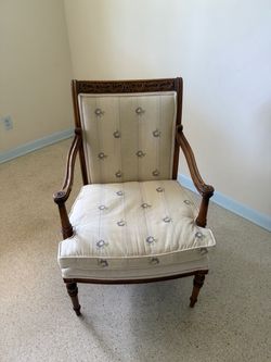 Chair wood