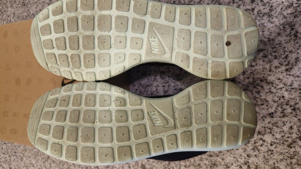 Nike Roshe Run FB Yeezy 🏃🏻💨