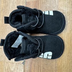 UGG Baby Neumel Chopd Boots - US Size kids 2/3