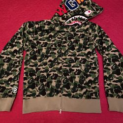 BAPE Shark Camo Hoodie Size Large