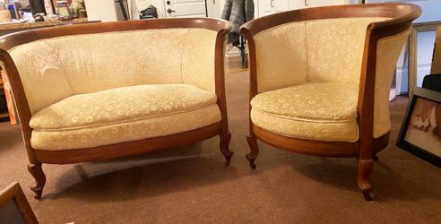 Loveseat vintage barrel Back with& matching barrel back with matching  accent chair
