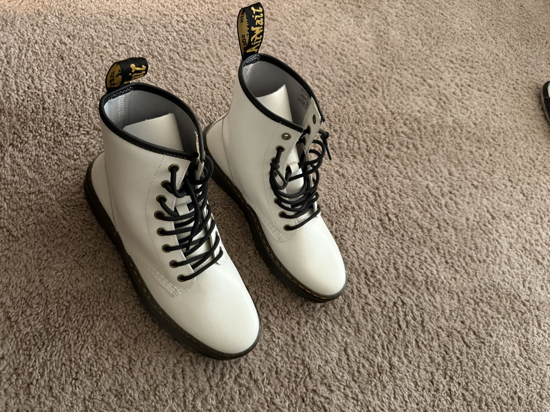 Dr marten Boots