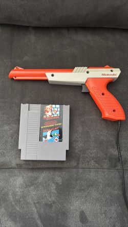 Vintage 1985 Nintendo Mario/Duck Hunt Hame & NES Zapper Duck Hunt Gun Authentic NES-005 OEM