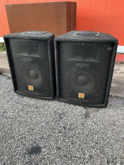 DJ speakers