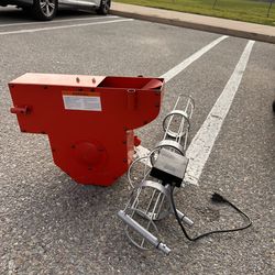 Softball pitching Machine