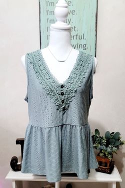 Sleeveless Lace V-Neck Peplum Top Dress in Sage