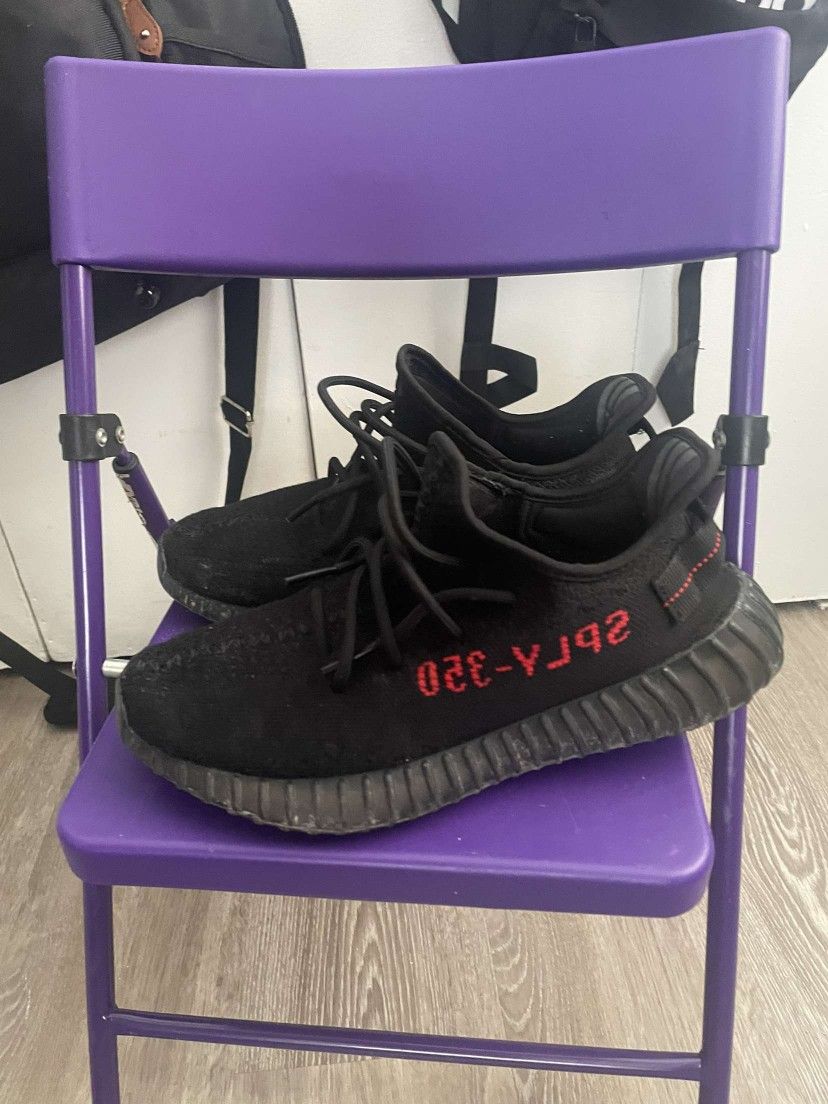 Yeezys 350 V2