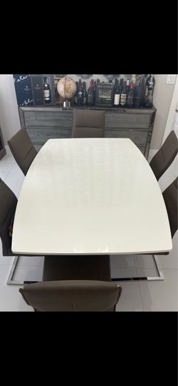 TABLE WITH CHAIRS, MUST GO $50