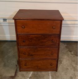 4-Drawer Wooden Dresser Chest
