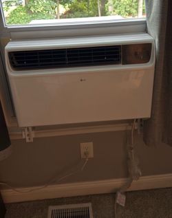 Window AC – Cools 1000 sq ft (18000 BTU)