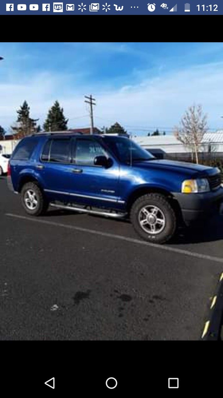 2004 Ford Explorer