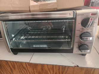 Black & Decker 4-Slice Toaster Oven TO1750SB