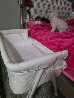 Baby Bassinet side sleeper NEW