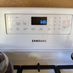 Complete Marble-Look Bedroom Set – Dresser, Mirror, Headboard & Nightstands – Oakland