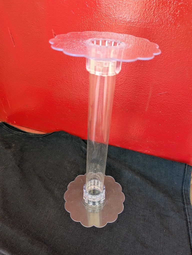 Clear Plastic Centerpiece Plate and Tube