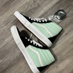 Men’s 11.5 Skateboarding Vans