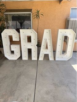 Grad marquees