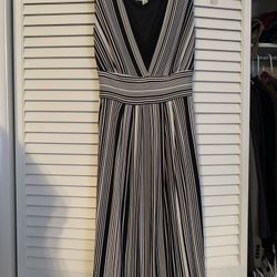 Julian Taylor Size 6 Knee Length Dress