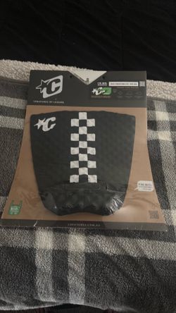 Stomp pad for surfing