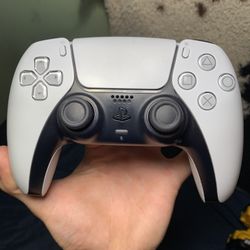 PS5 Controller (Stick Drift Needs New Right Stick)