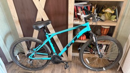 GT aggressor pro Bike large.