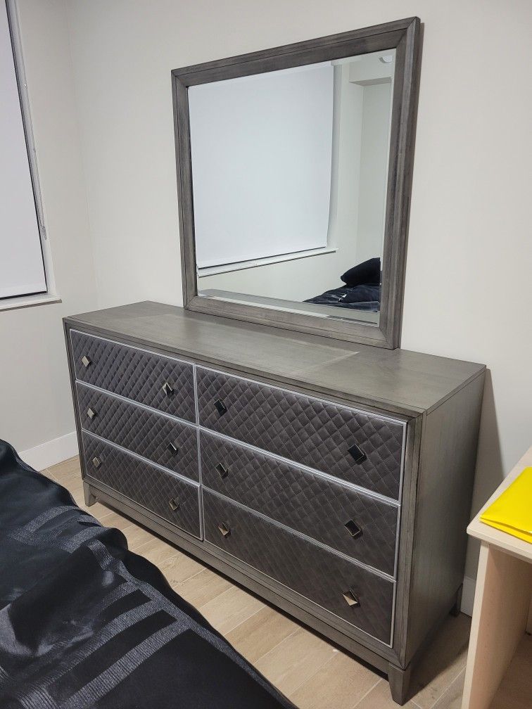 Like New Dresser And Mirror Gray Faux Leather Upholstery Matching Bed