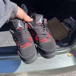 Jordan 4 Red Thunders