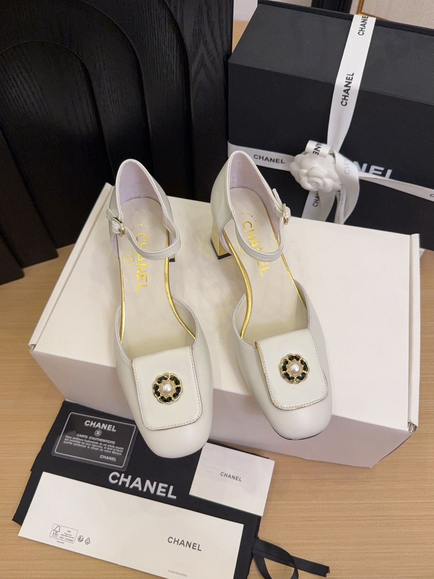 Brand new ladies sandals