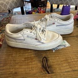 Women’s Reebok Sneakers Size 7.5