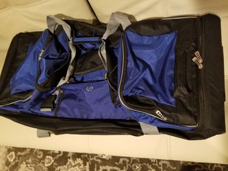 Full size "P" brand wheel duffle/new