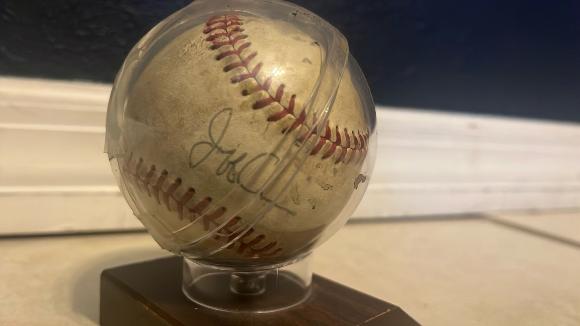 Jeff Conine Autographed Baseball
