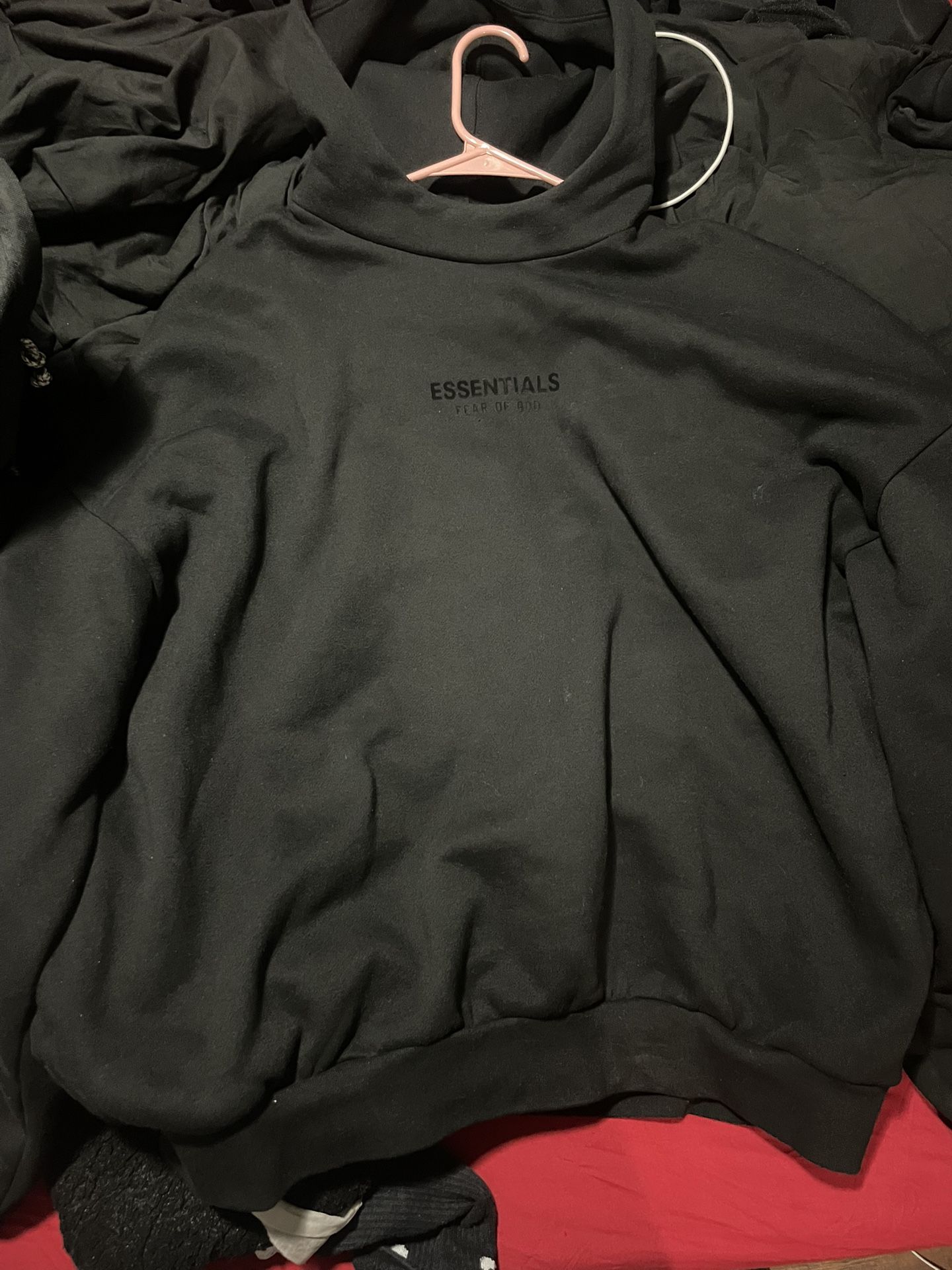 Essential hoodie - jet black