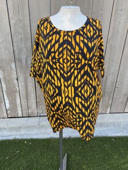 LuLaRoe New with Tags NWT "Irma" Black Yellow Short Sleeve Top Size XXS 2XS