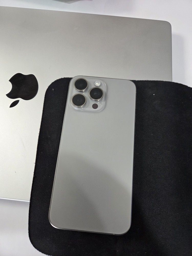 IPHONE 15 PRO MAX