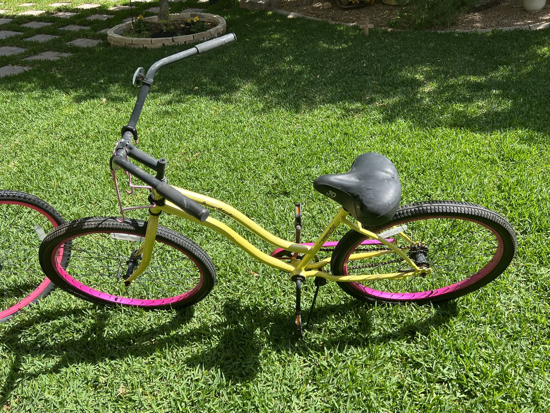 Isla Vista 26 Inch Girls' Bike With Cushion Seat