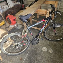 Huffy 18 Speed Mountain Bike (Adult)