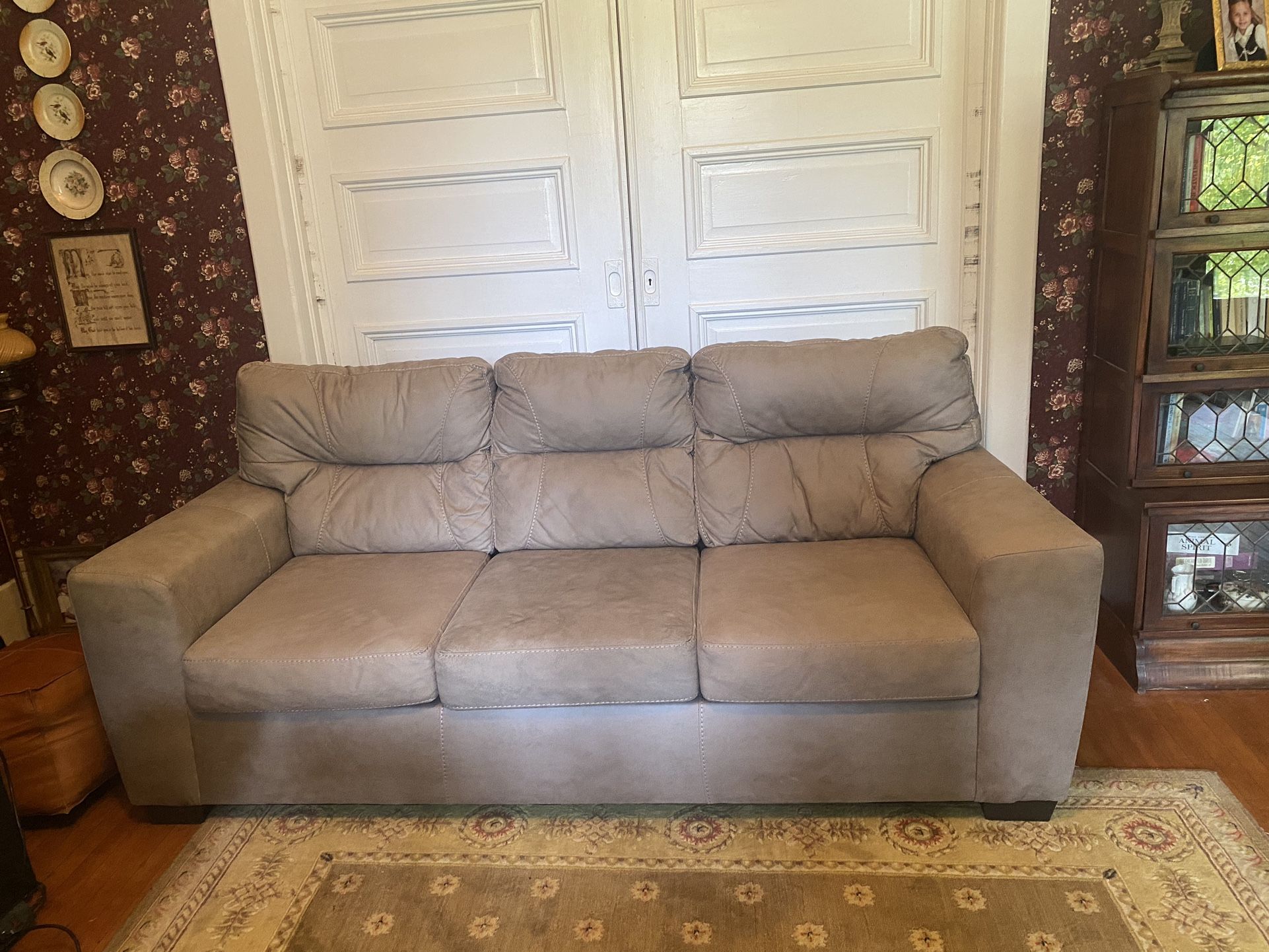 Couch. Like New
