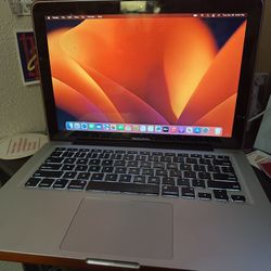 MacBook Pro Mid 2012 w/ Case
