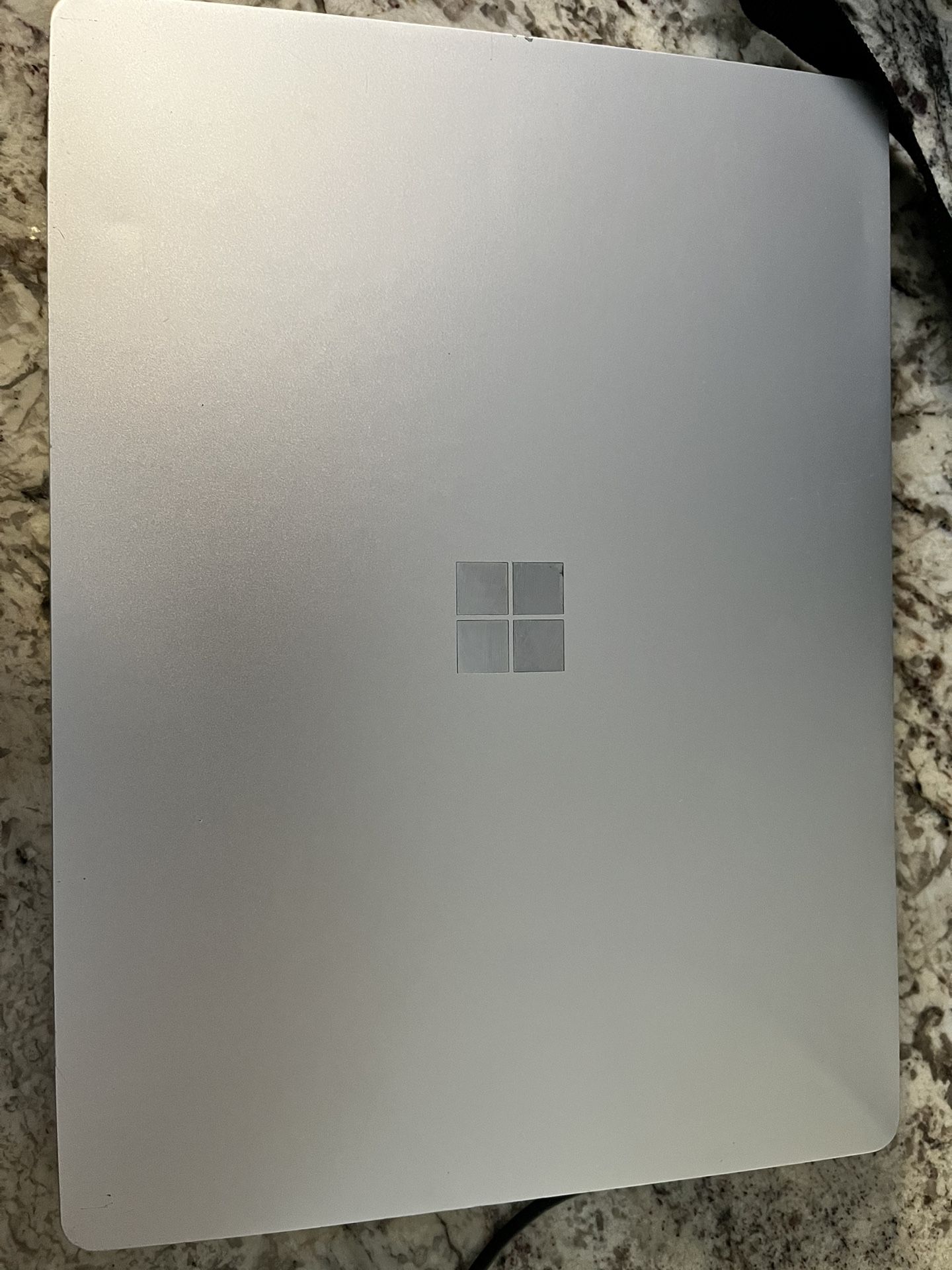 Microsoft Surface Laptop