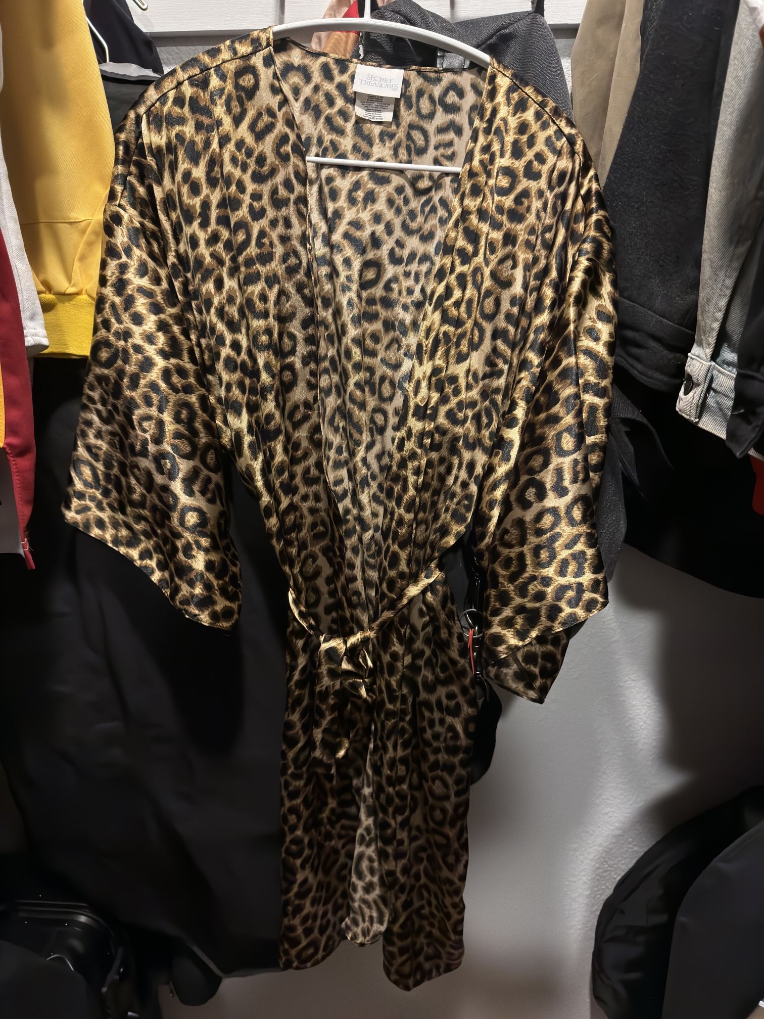 Small / Medium Cheetah Leopard Tiger Print Robe Like Silk