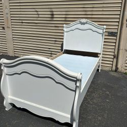 Twin size bed frame 
